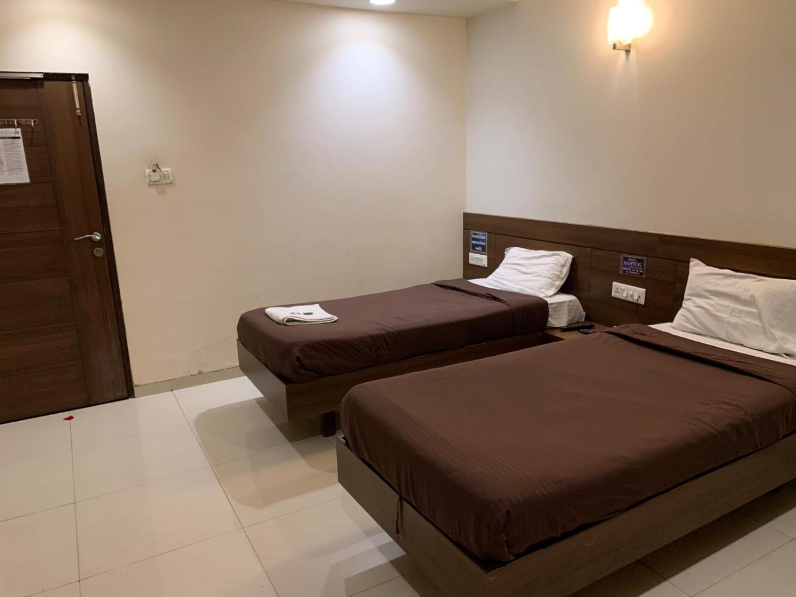 Hotel Sahyog Padra  Exterior foto
